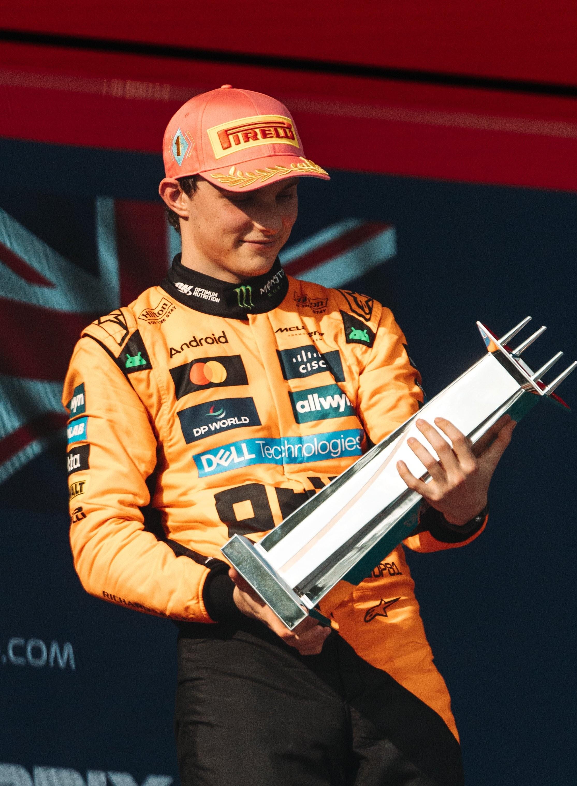 迈凯伦鏖战哈斯车队，勒克莱尔高光表现的简单介绍