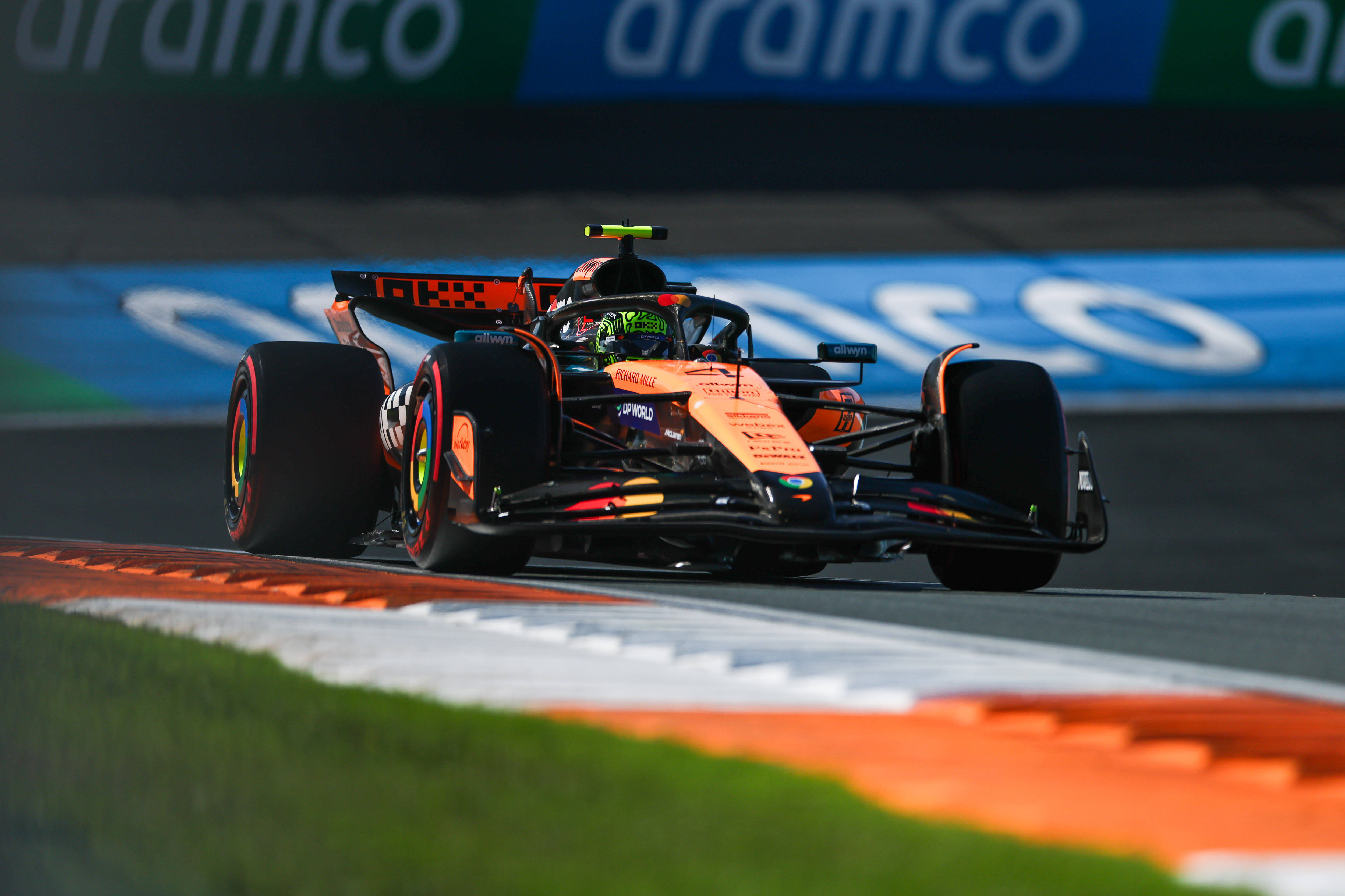 索伯车队逆转红牛车队，皮亚斯特里刷新纪录