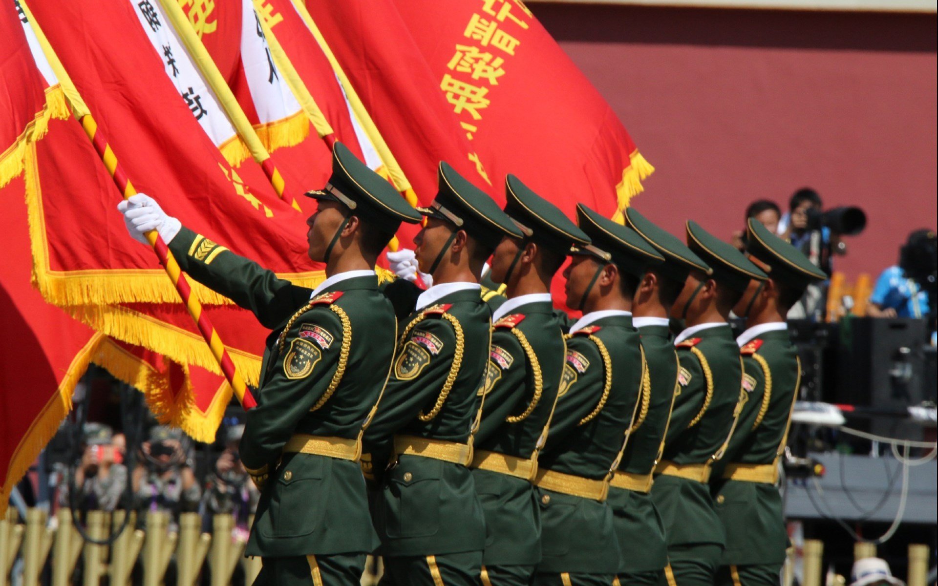 地中海之矛刺穿东方金元，格纳布里如何用一脚写就足球本质