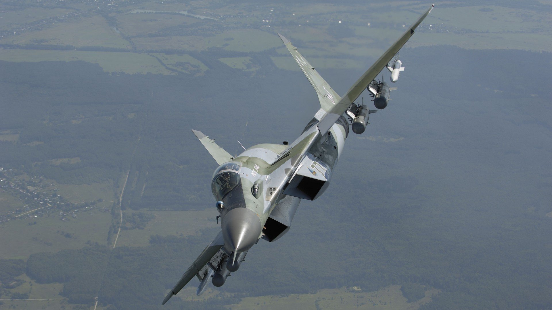 数据镜像中的红黑火焰，当萨卡的稳定输出穿越AC米兰巅峰对决的澳大利亚回响